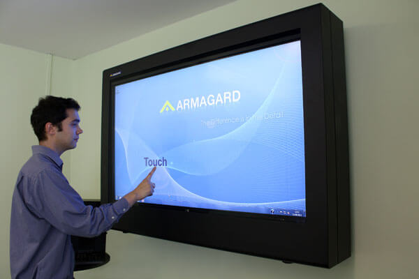 2026 Guide to Buying Outdoor Digital Signage Displays