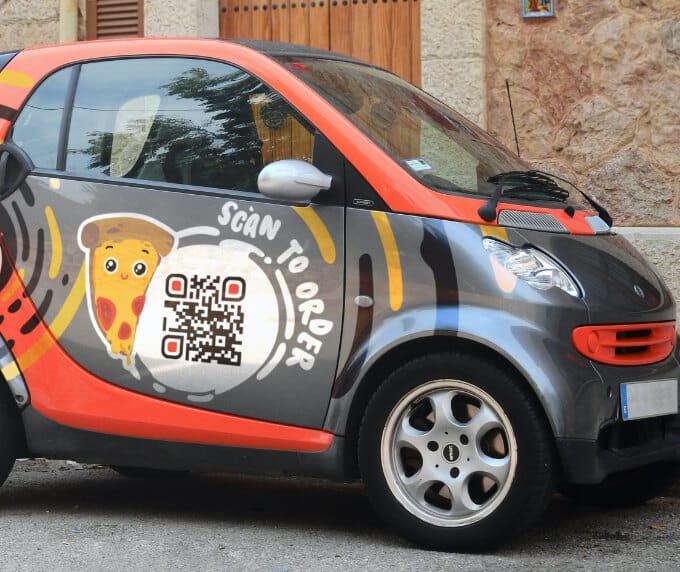 restaurant vehicle with qr codes