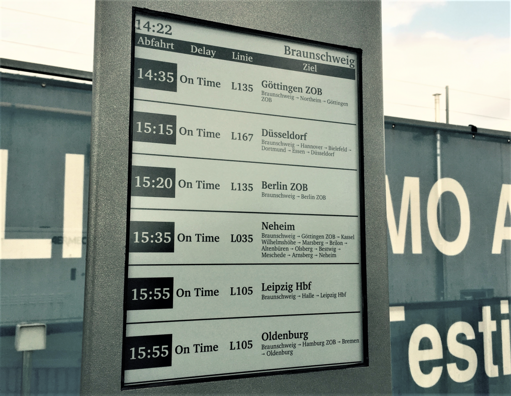 e ink outdoor digital signage